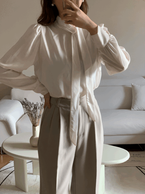 Jubel silky blouse, 어깨셔링 겨울 실키 블라우스 아이보리